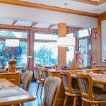 Hasselhof Garni Vier Sterne - Adults Only Otel