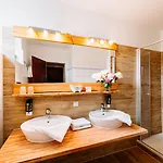 Hasselhof Garni Vier Sterne - Adults Only Otel