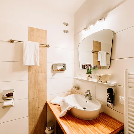 מלון Hasselhof Garni Vier Sterne (adults Only) 4*